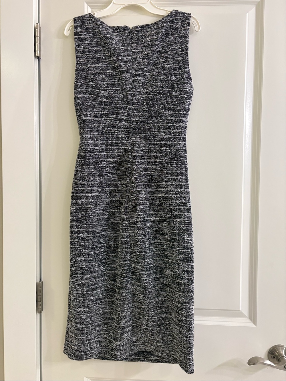 DKNY Women’s Size 2 Black White Textured Faux Wrap Sheath Work Dress - Picture 5 of 12